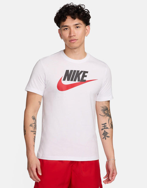 เสื้อยืดผู้ชาย Sportswear