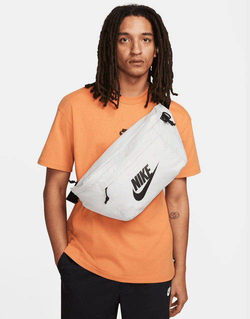 กระเป๋า Tech Hip Pack (10L)
