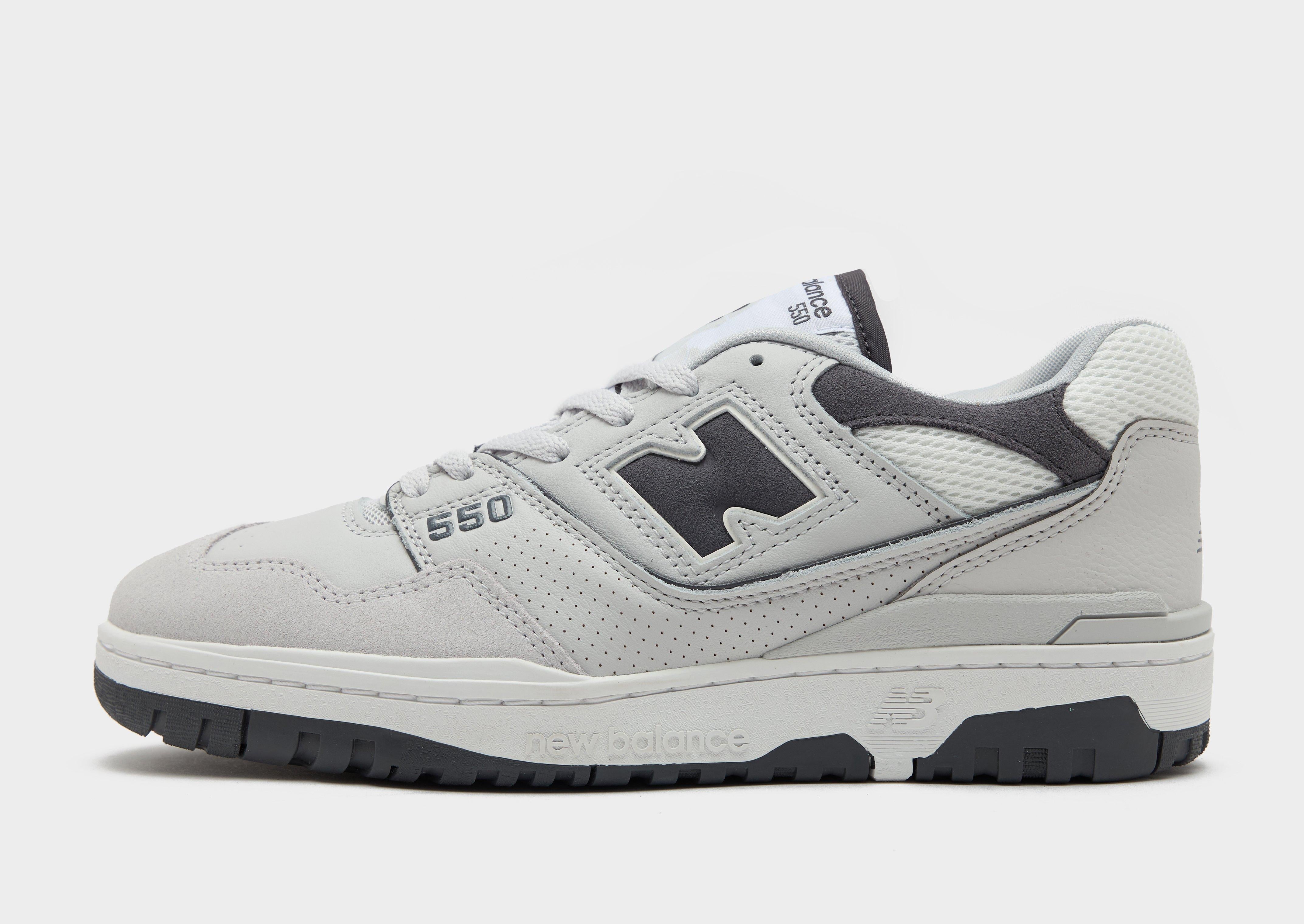 รองเท้าผู้ชาย 550