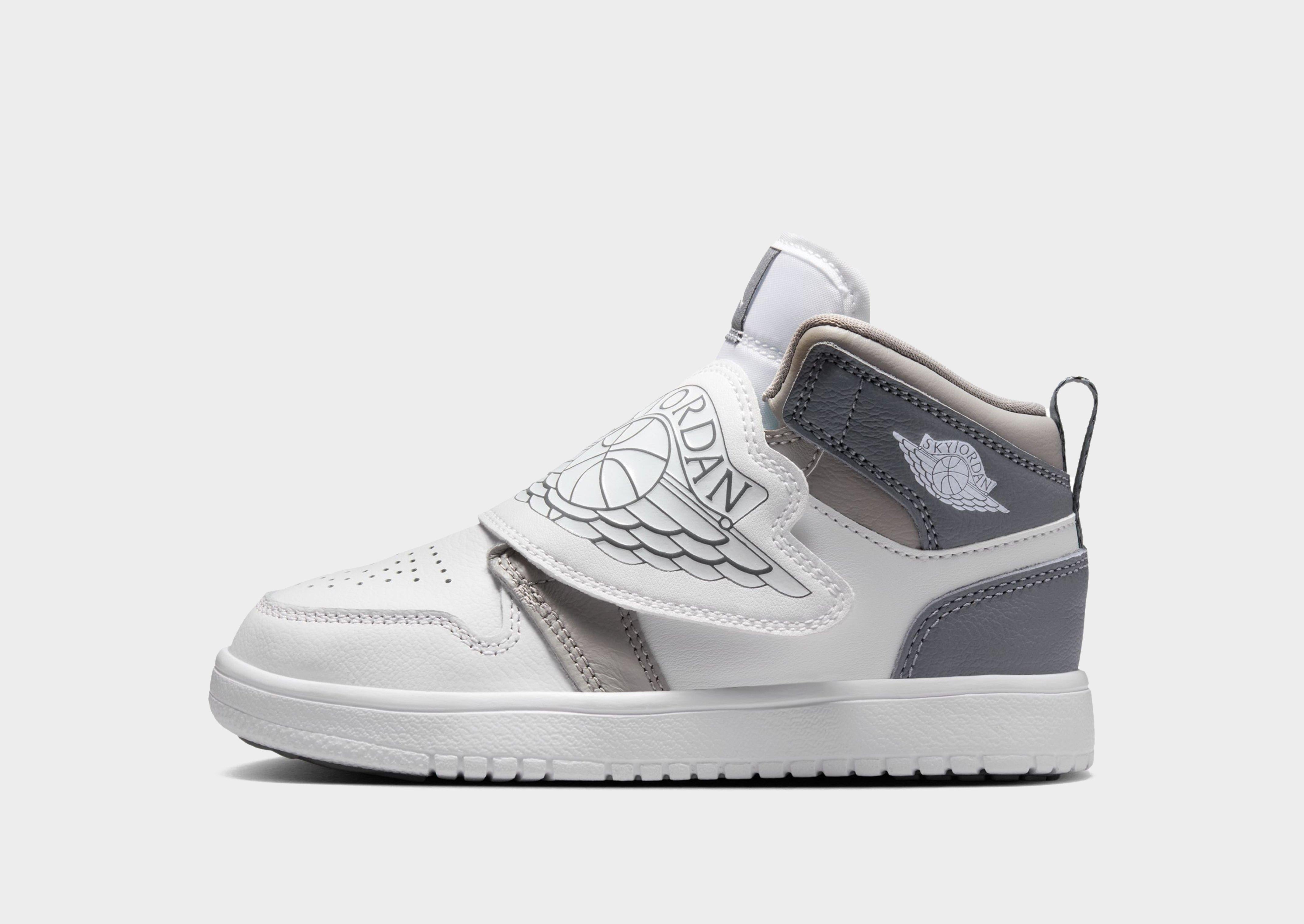 รองเท้าเด็กเล็ก Sky Jordan 1