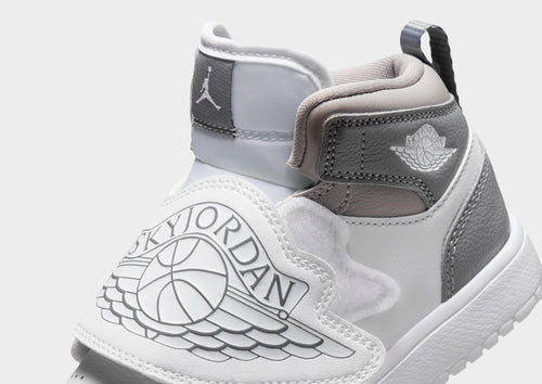 รองเท้าเด็กเล็ก Sky Jordan 1