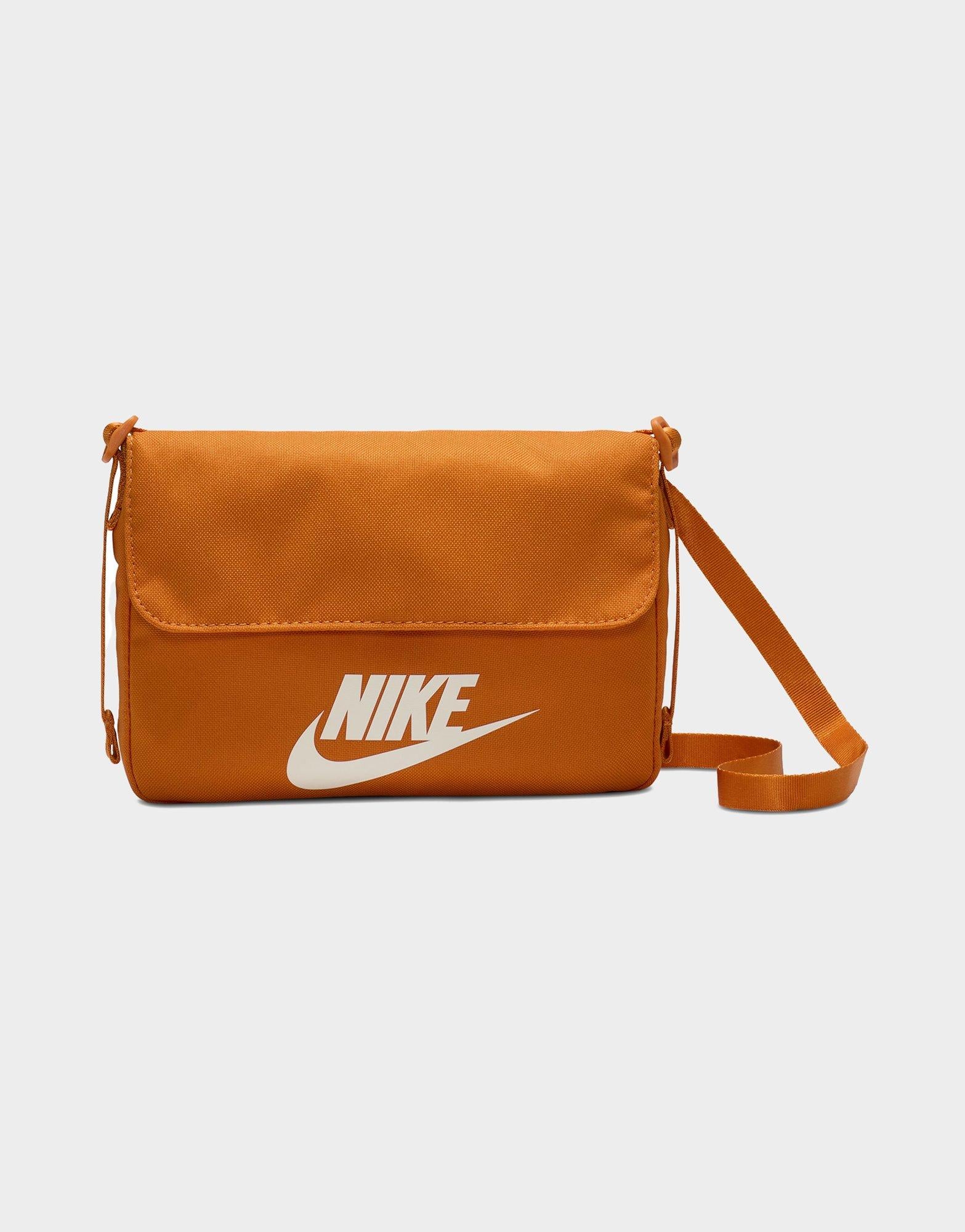 กระเป๋า Sportswear Futura 365 Crossbody (3L)