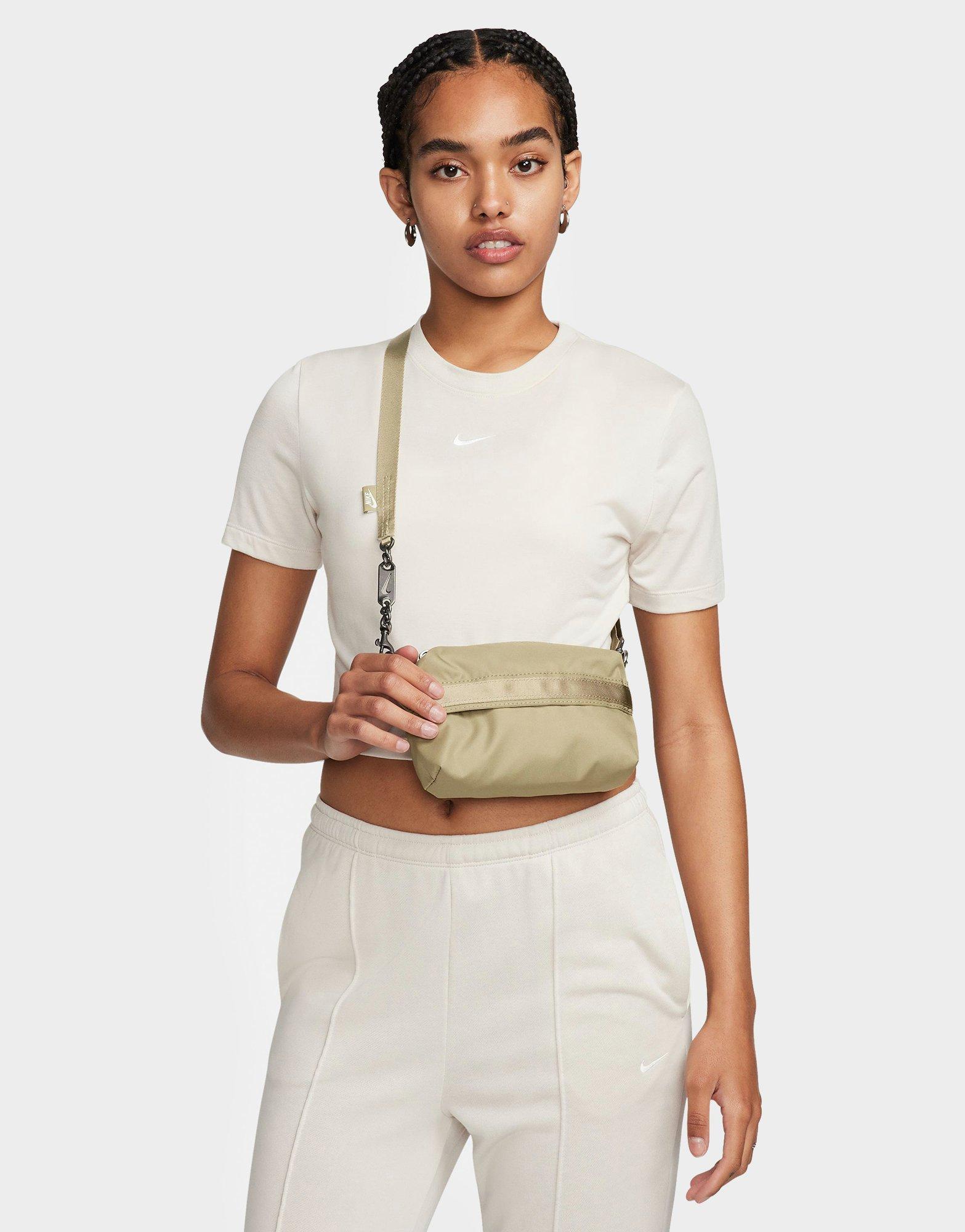 กระเป๋า Sportswear Futura Luxe Crossbody (1L)