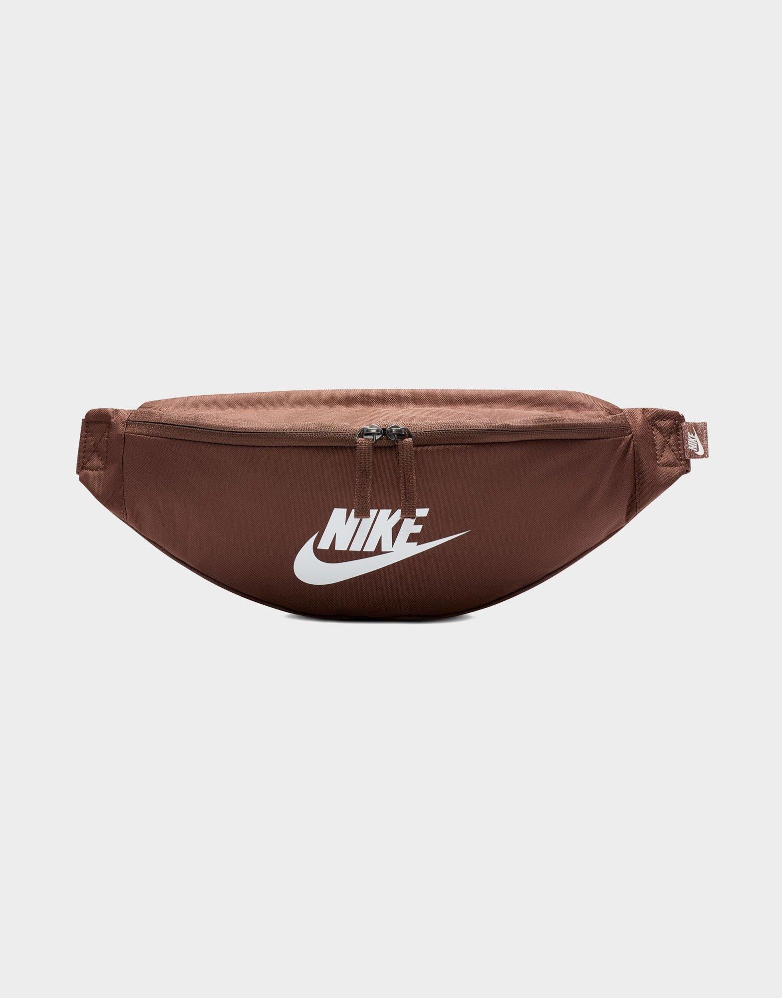 กระเป๋าคาดเอว Heritage Waistpack (3L)