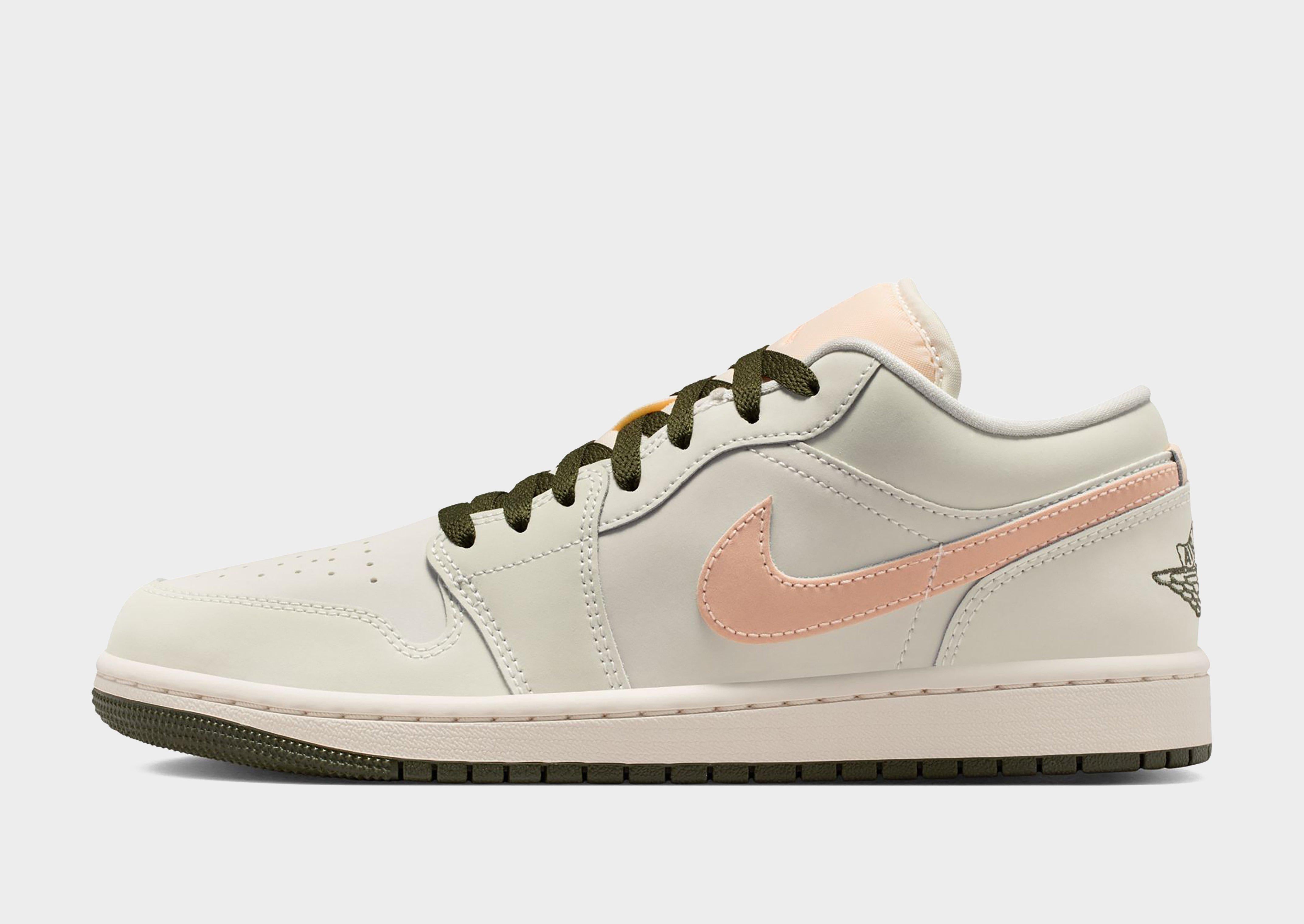 รองเท้าผู้หญิง Air 1 Low
