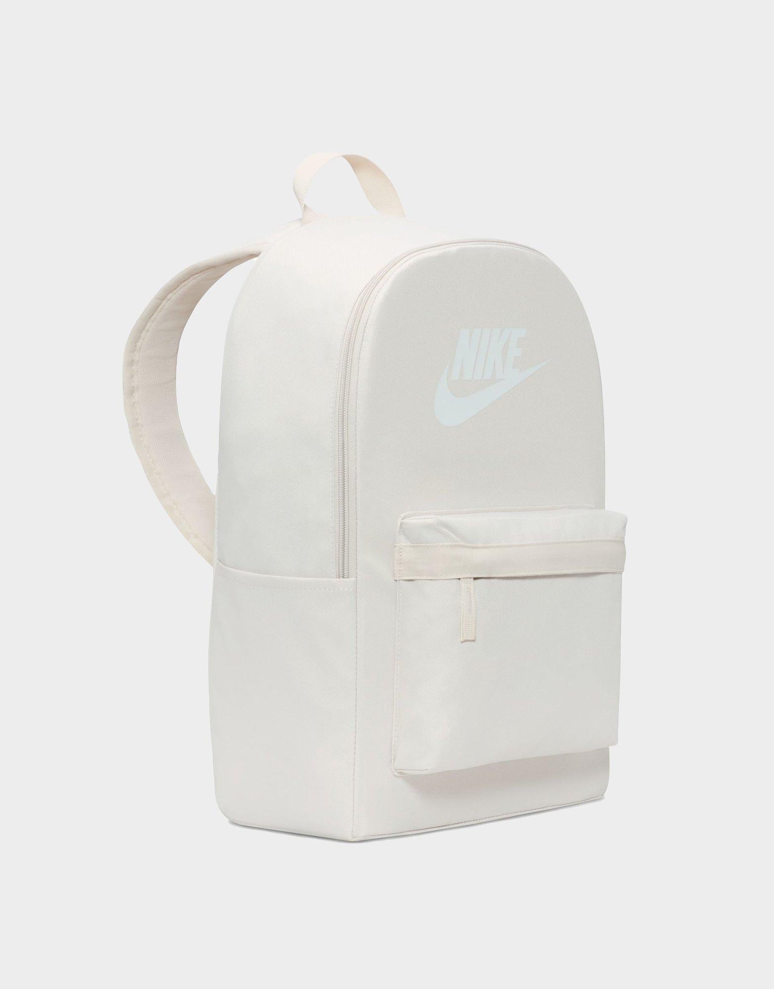 กระเป๋าสะพายหลัง Heritage (25L)