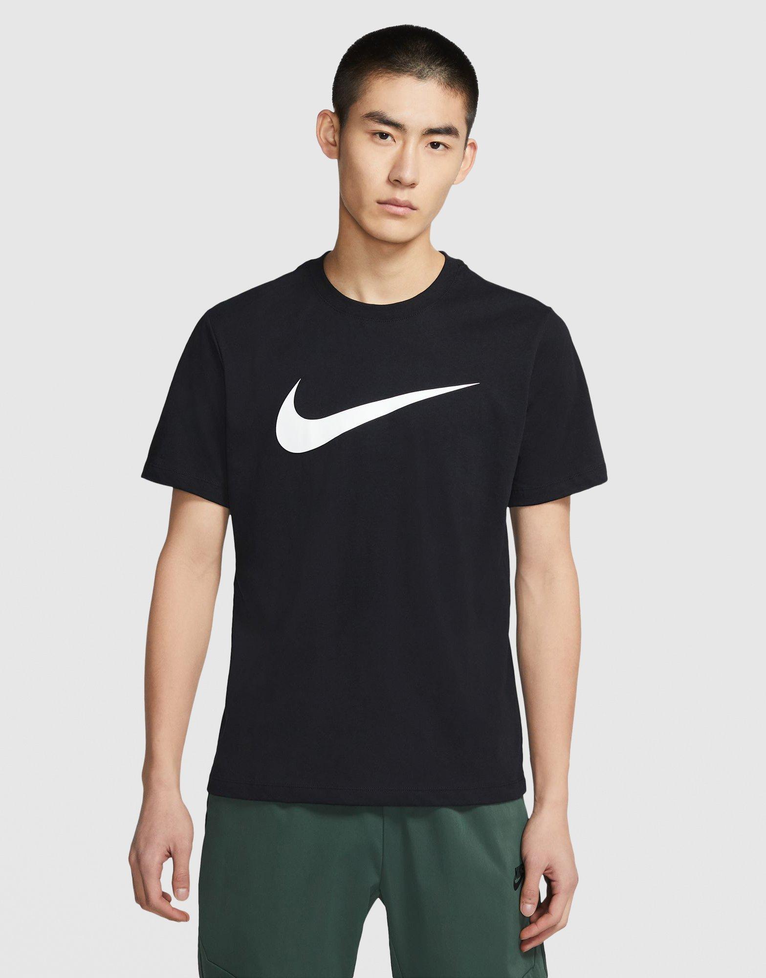 เสื้อยืดผู้ชาย Sportswear Swoosh