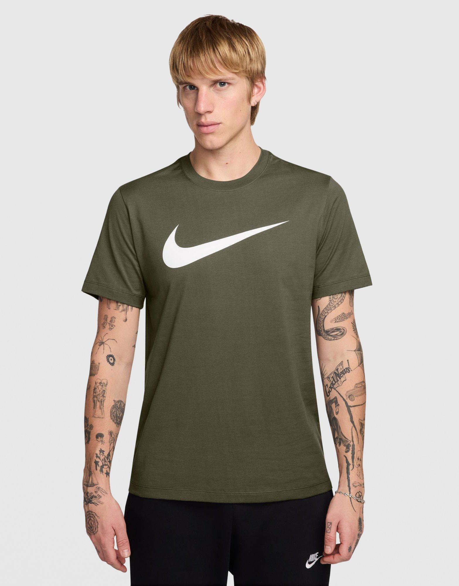 เสื้อยืดผู้ชาย Sportswear Swoosh