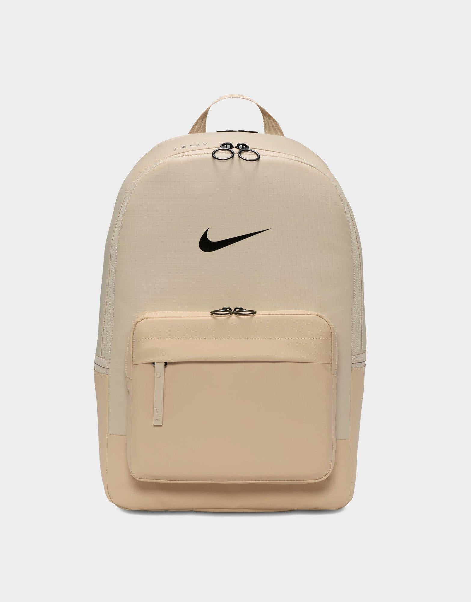 กระเป๋าสะพายหลัง Heritage (23L)