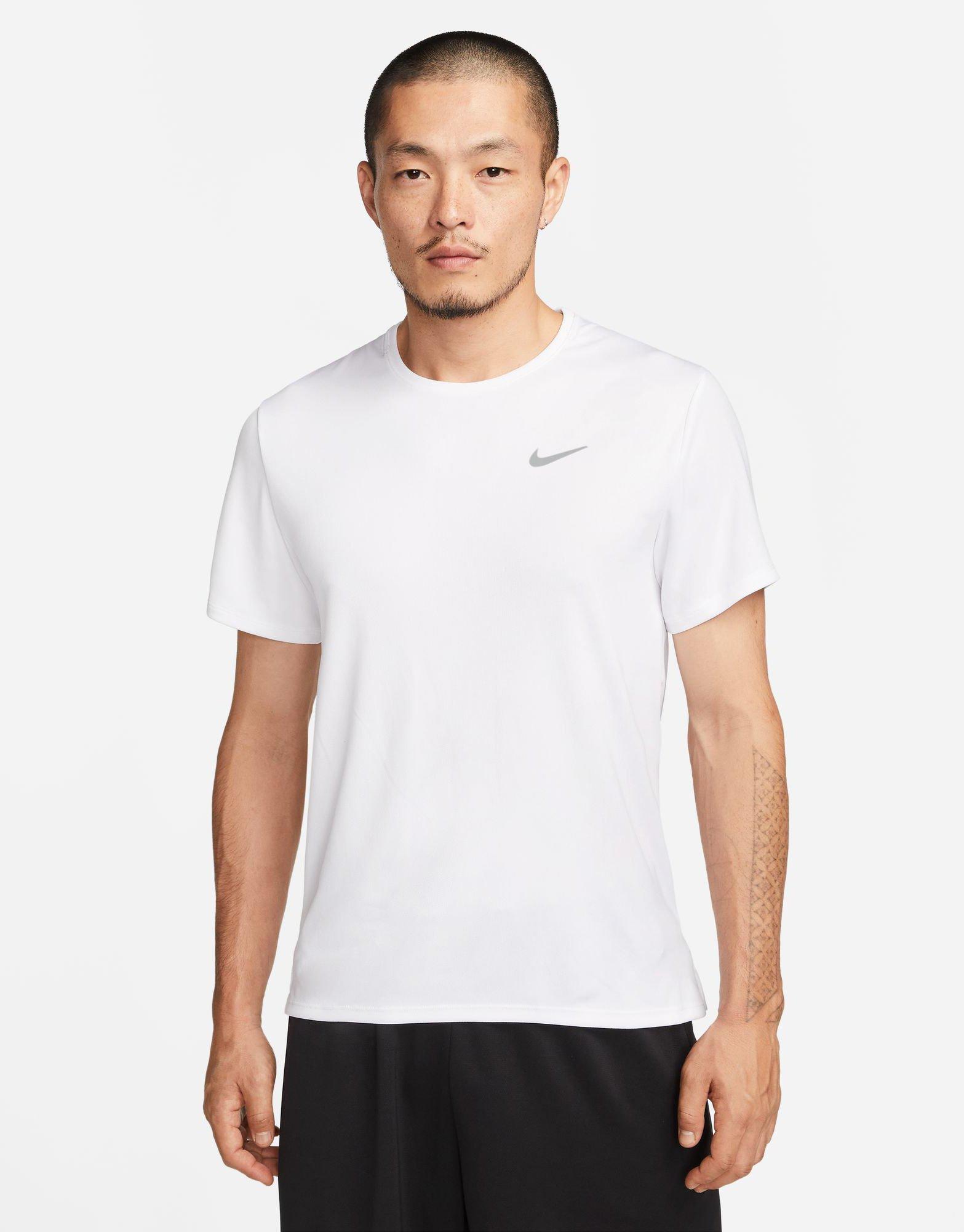 เสื้อยืดผู้ชาย Dri-FIT UV Miler