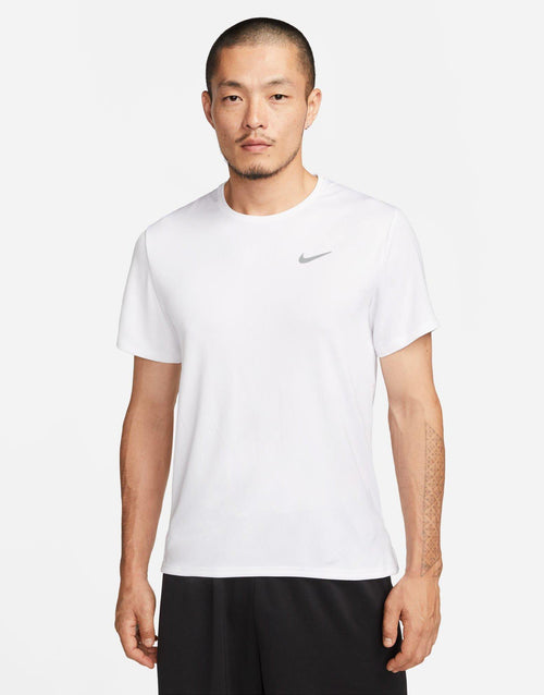เสื้อยืดผู้ชาย Dri-FIT UV Miler