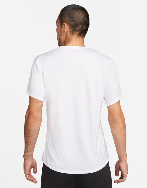 เสื้อยืดผู้ชาย Dri-FIT UV Miler