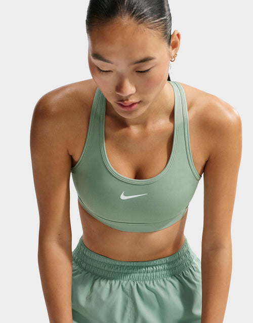สปอร์ตบราผู้หญิง Swoosh