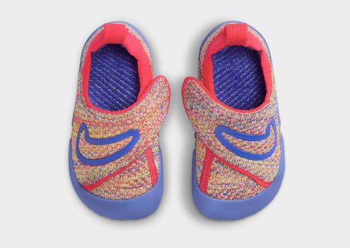 รองเท้าเด็กวัยหัดเดิน Swoosh 1