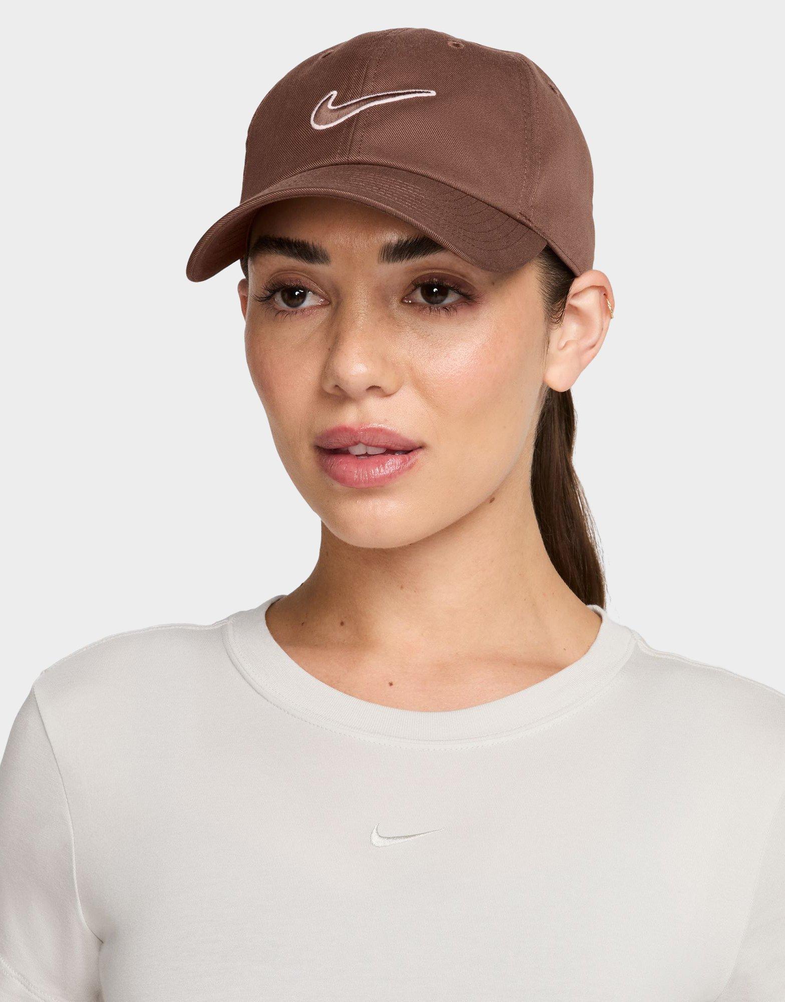 หมวกแก็ป Club Swoosh