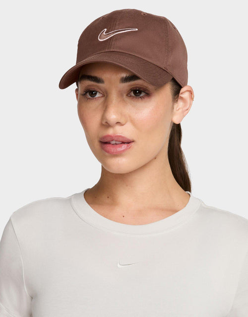 หมวกแก็ป Club Swoosh