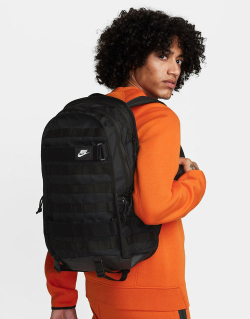 กระเป๋าสะพายหลัง Sportswear RPM (26L)