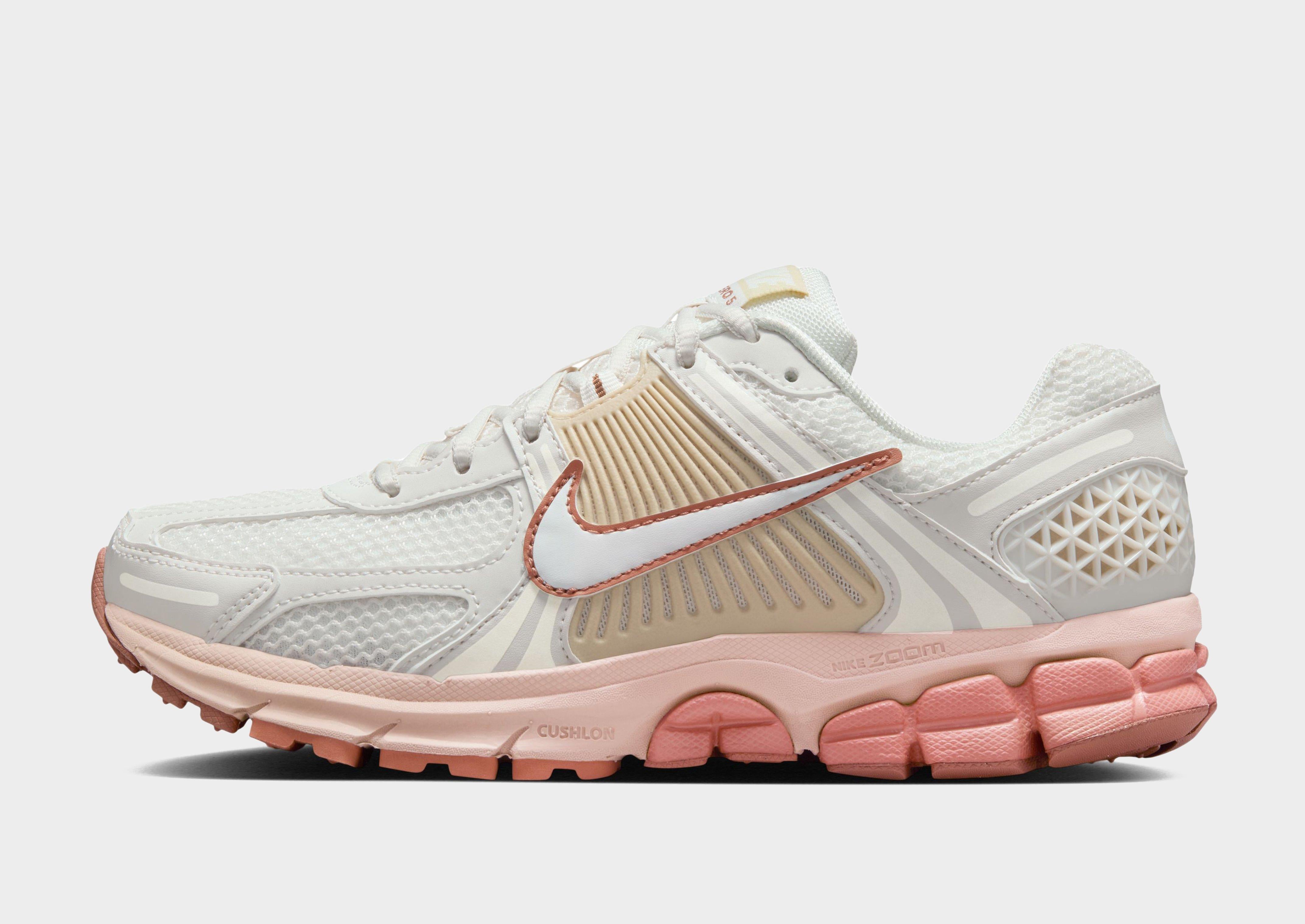 รองเท้าผู้หญิง Zoom Vomero 5