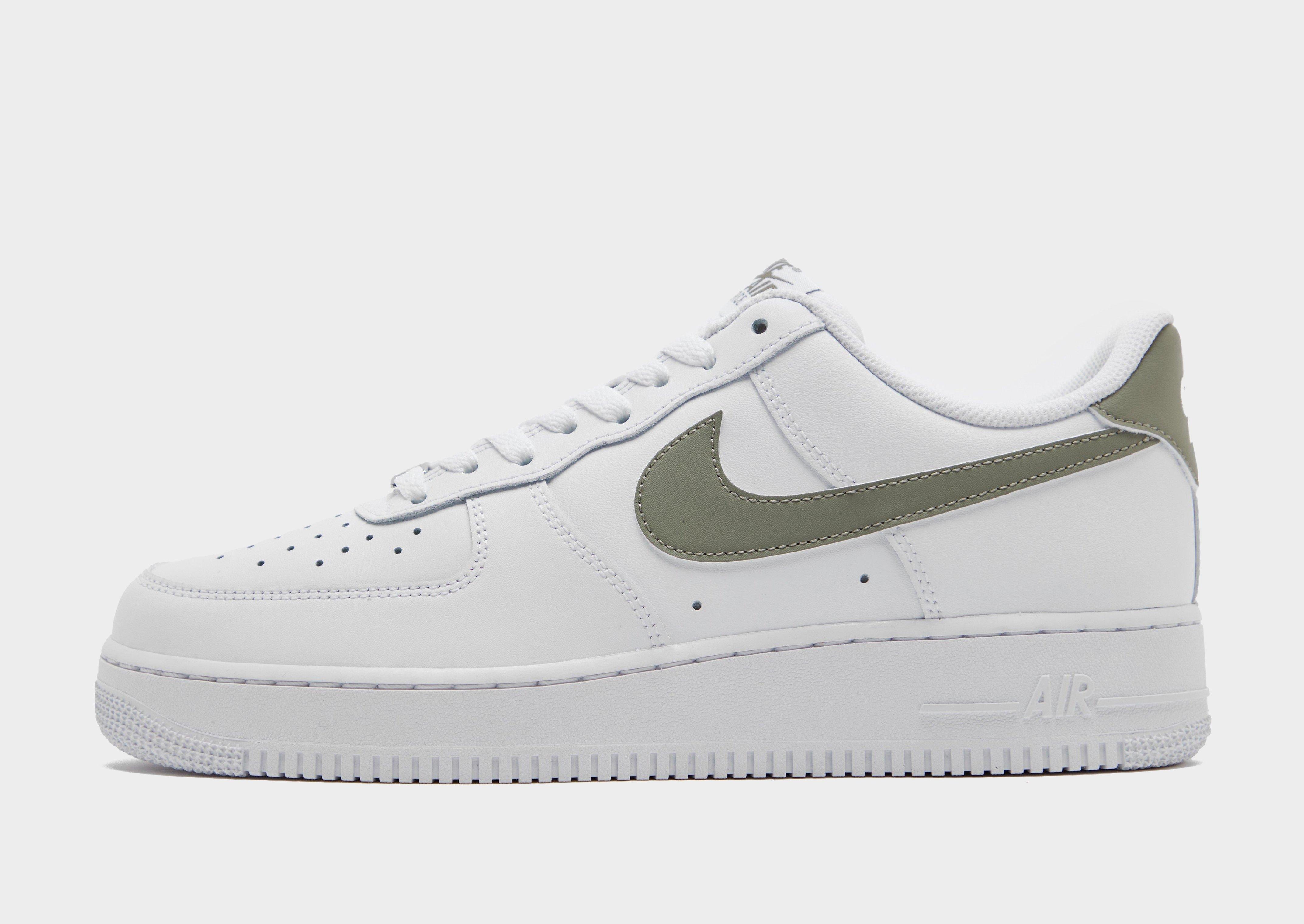 รองเท้าผู้ชาย Air Force 1 '07