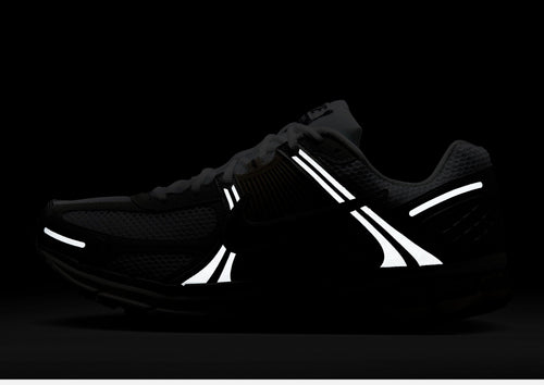 รองเท้าผู้ชาย Zoom Vomero 5