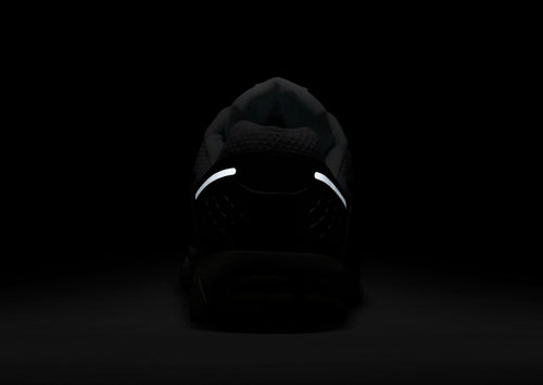 รองเท้าผู้ชาย Zoom Vomero 5