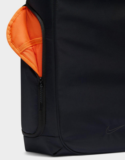 กระเป๋า Sportswear Commute (20L)