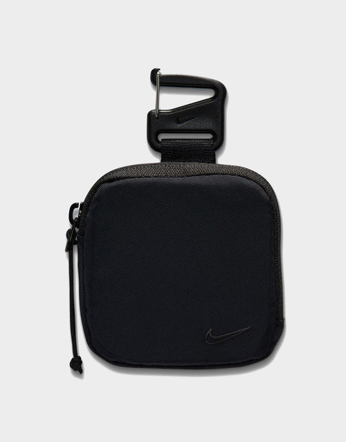 กระเป๋า Sportswear Commute (20L)