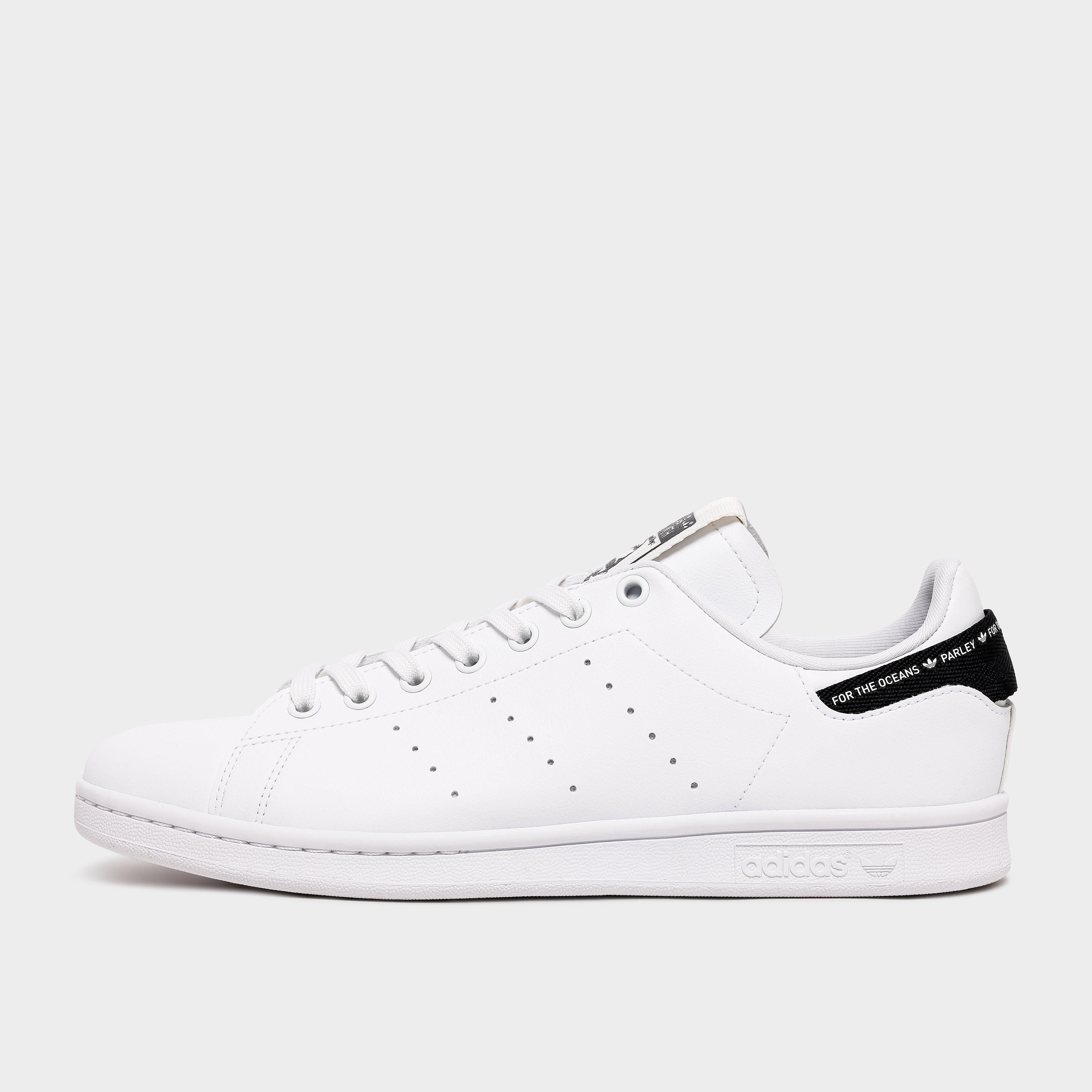 รองเท้าผู้ชาย Stan Smith
