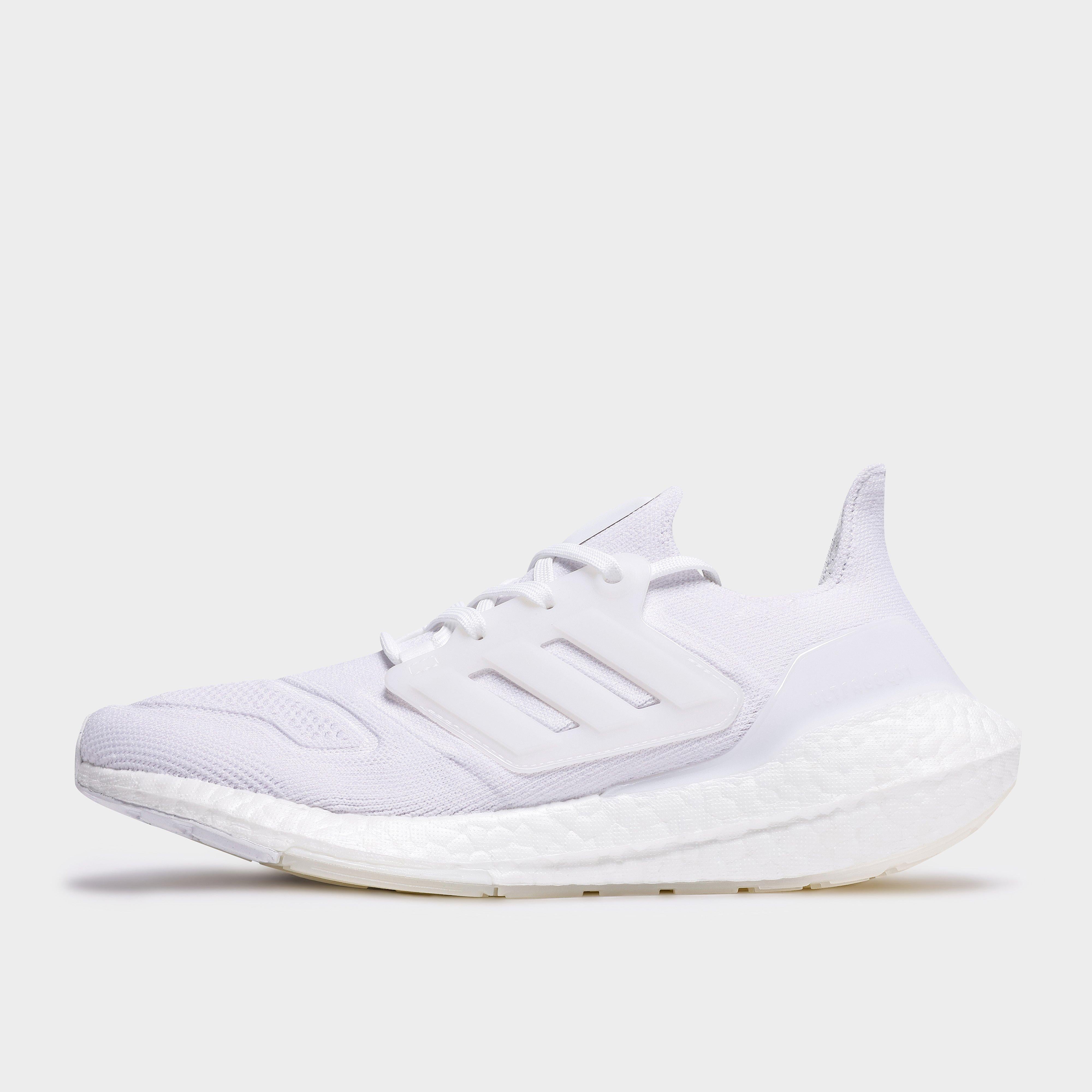 รองเท้าผู้หญิง Ultraboost 22