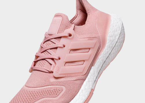 รองเท้าผู้หญิง Ultraboost 22