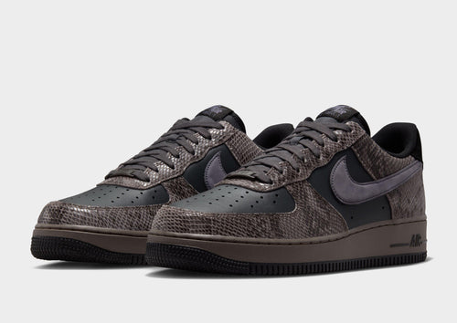 รองเท้าผู้ชาย Air Force 1 '07 LV8