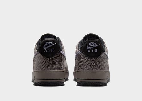 รองเท้าผู้ชาย Air Force 1 '07 LV8