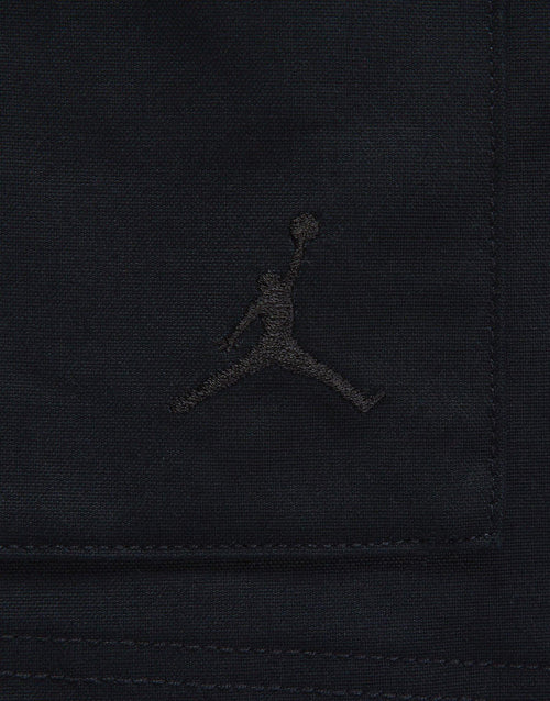 กางเกงขาสั้นผู้ชาย Essentials Statement Chicago
