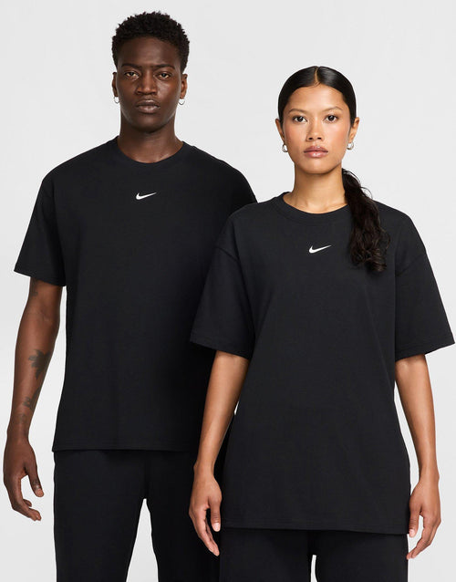 เสื้อยืด NOCTA (Unisex)