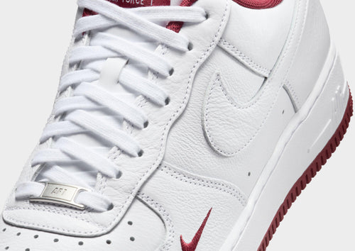 รองเท้าผู้ชาย Air Force 1 '07 LV8
