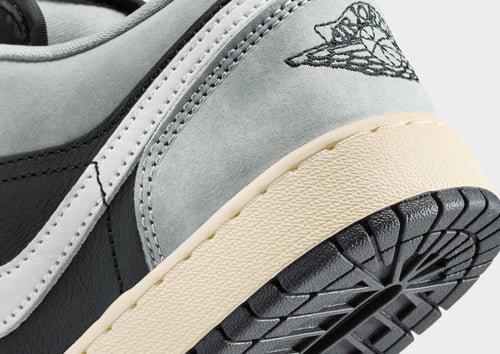 รองเท้าเด็กโต Air 1 Low SE