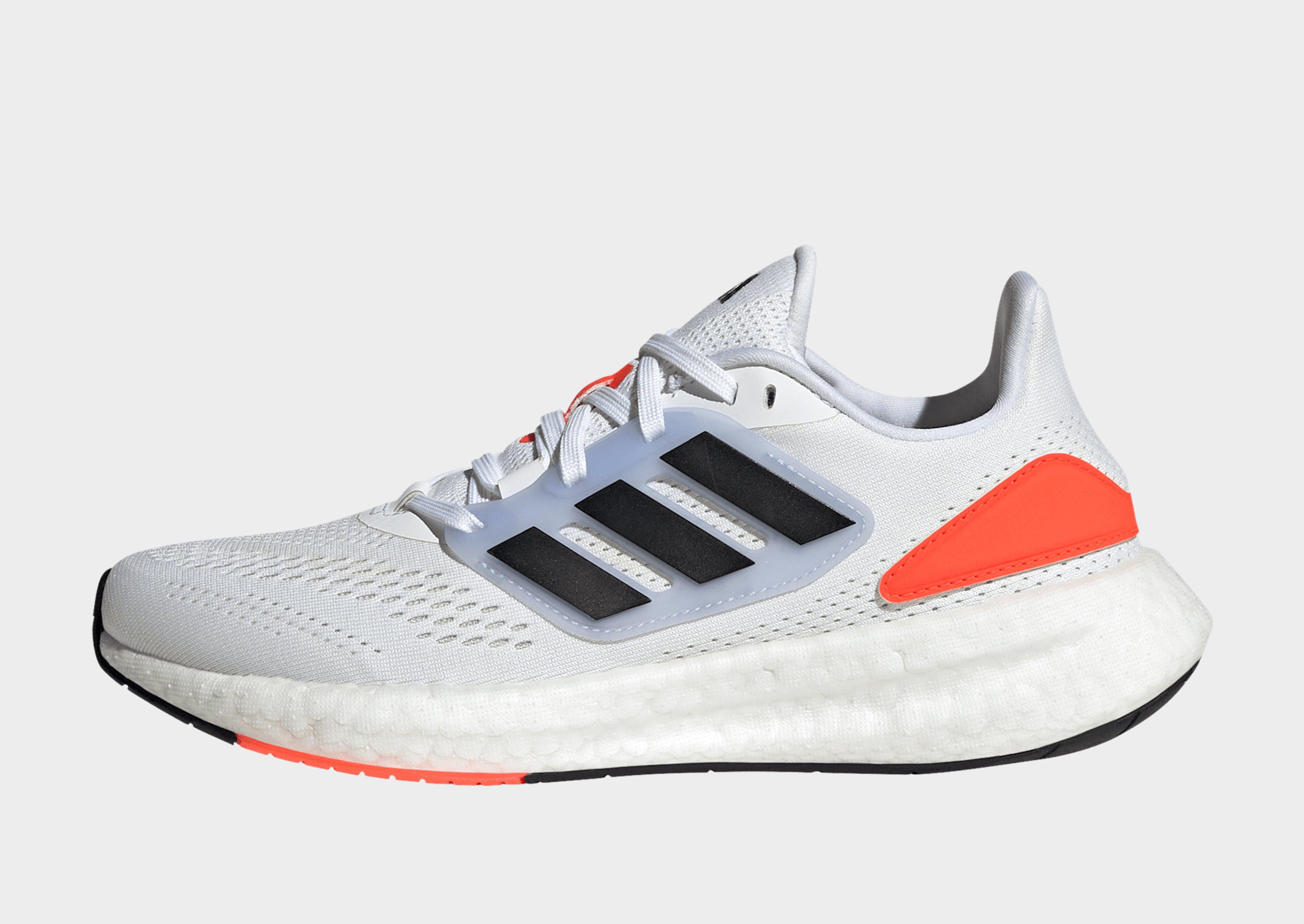 รองเท้าผู้หญิง Pureboost 22