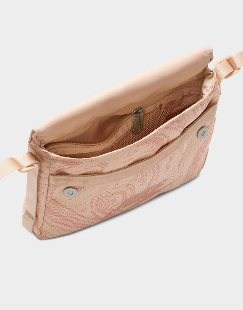 กระเป๋า Sportswear Futura 365 Crossbody (3L)