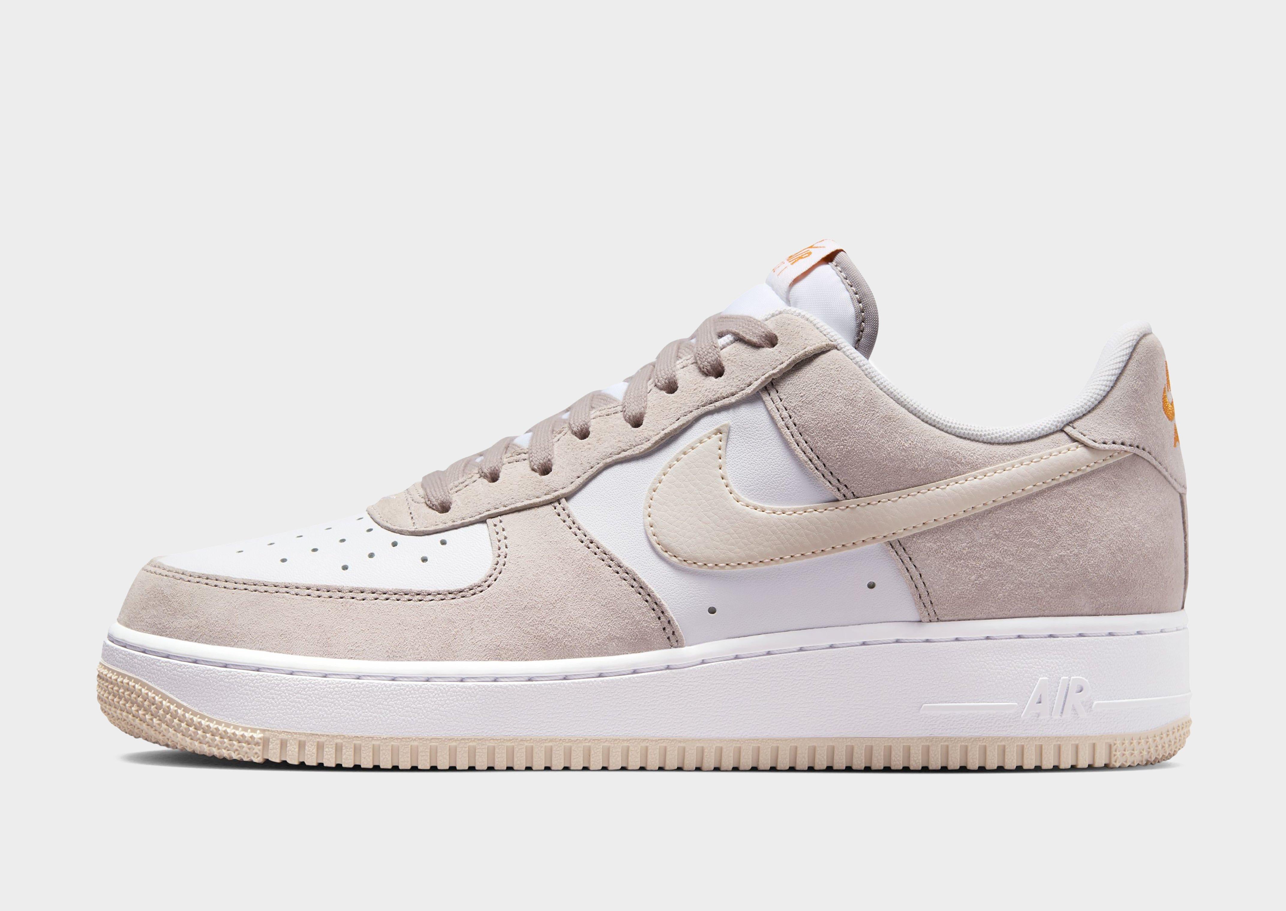 รองเท้าผู้ชาย Air Force 1 '07