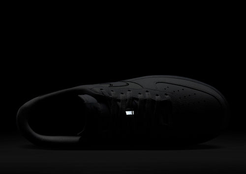 รองเท้าผู้ชาย Air Force 1 ’07