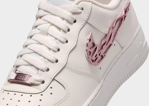 รองเท้าผู้หญิง Nike Air Force 1 '07