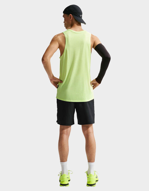 กางเกงขาสั้นผู้ชาย Miler Dri-FIT Brief-Lined