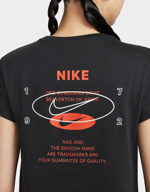 เสื้อยืดผู้หญิง Sportswear Graphic