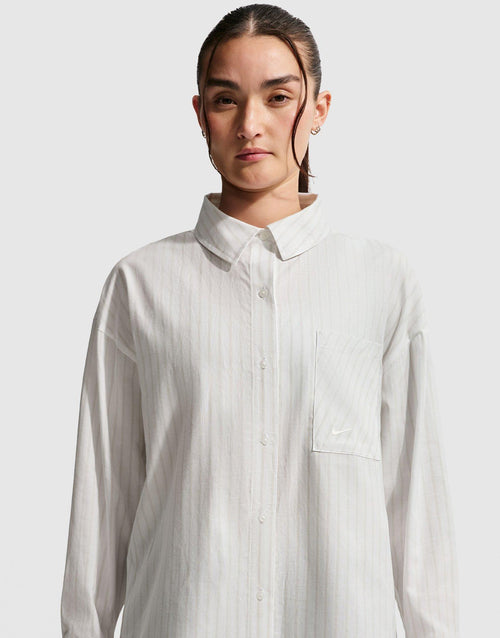 เสื้อแขนยาวผู้หญิง  Sportswear Chill Poplin Striped