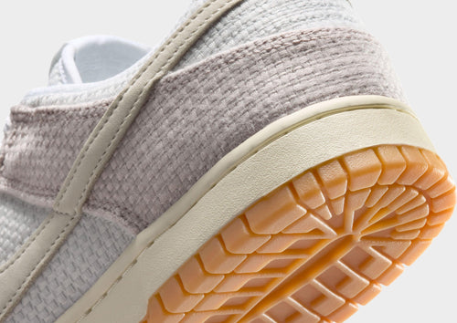 รองเท้าผู้ชาย Dunk Low Retro SE