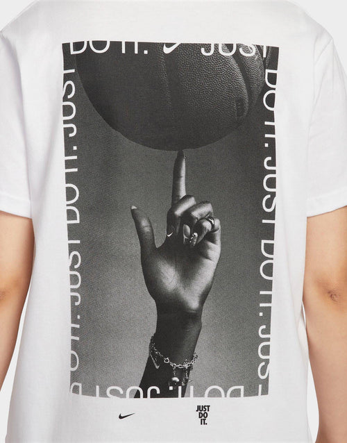 เสื้อยืดผู้หญิง Basketball