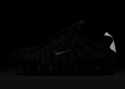รองเท้าผู้ชาย Shox TL