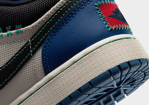 รองเท้าเด็กโต Air 1 Low SE