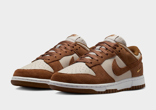รองเท้าผู้หญิง Dunk Low Suede