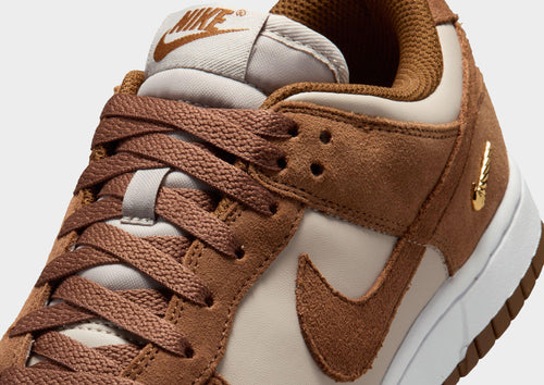 รองเท้าผู้หญิง Dunk Low Suede